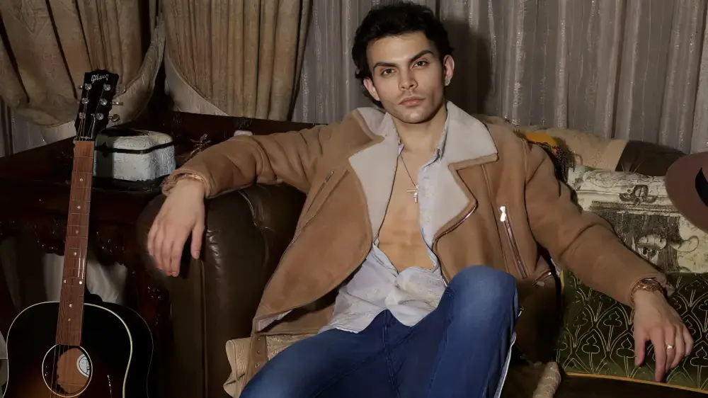 veer pahariya Net Worth