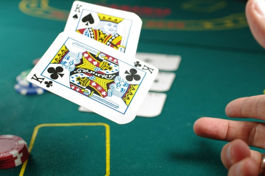 Why Online Gambling Has Become Very Popular